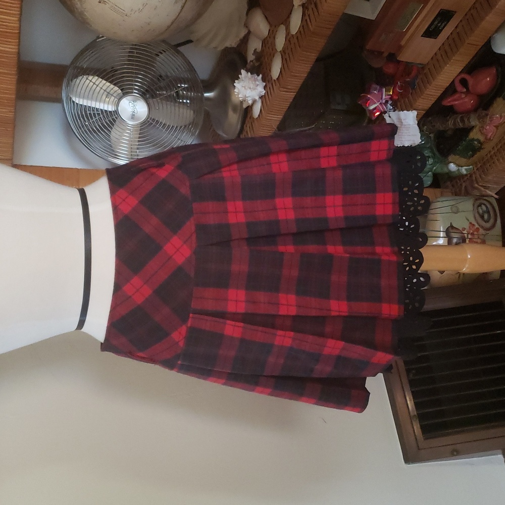 Chou Yatou Red Plaid Skirt With Black Eyelet Trim Size XXL